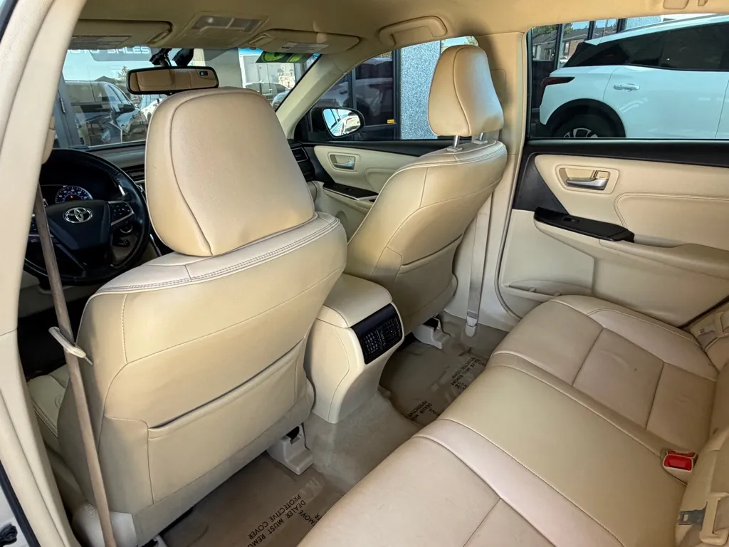 Toyota Camry photo 23