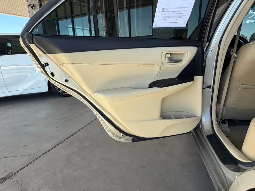 Toyota Camry photo 26