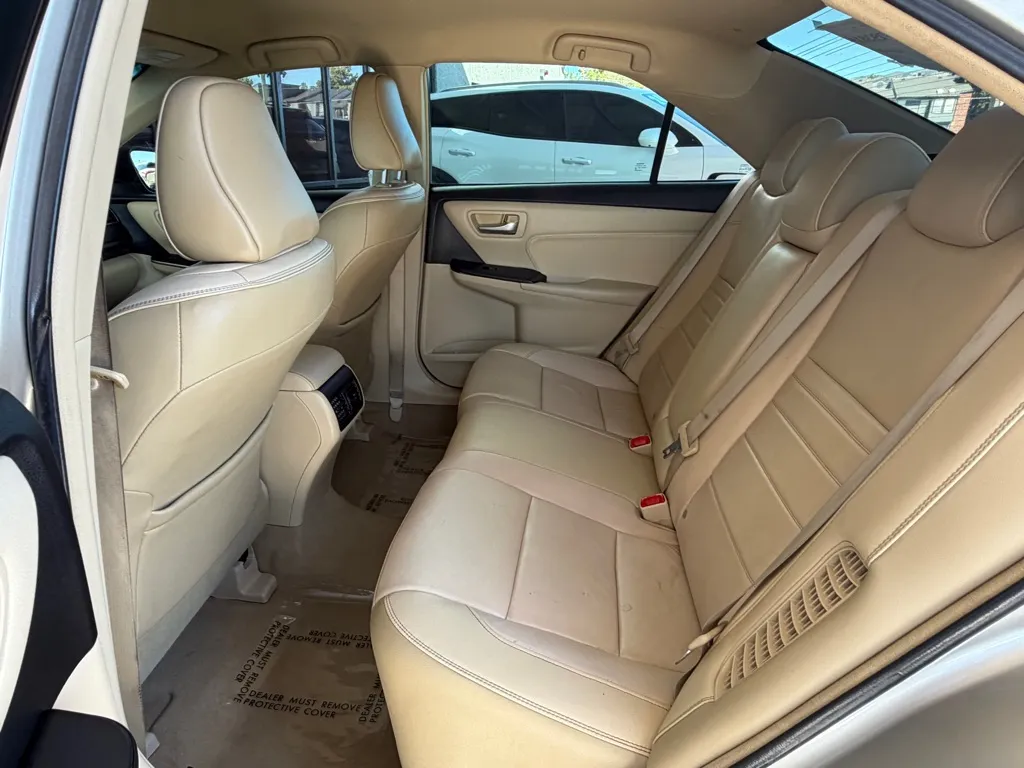Toyota Camry photo 21
