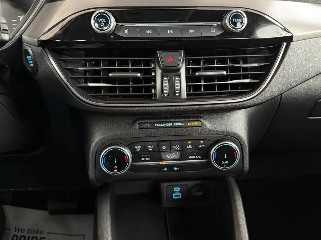 Ford Escape photo 18