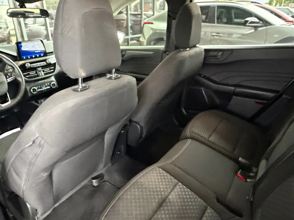 Ford Escape photo 27
