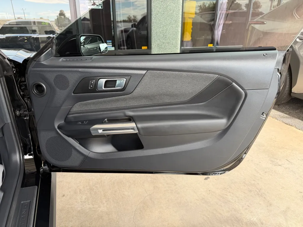 Ford Escape photo 8