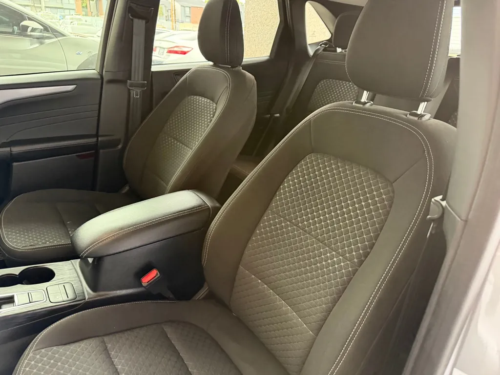 Ford Escape photo 10