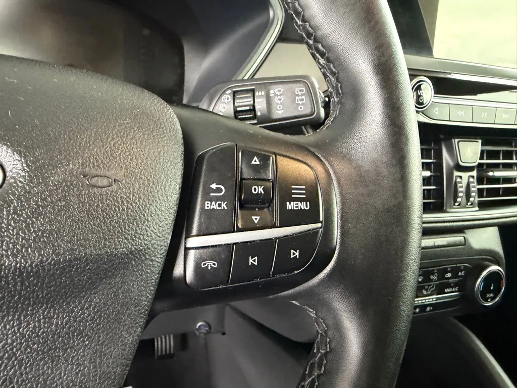 Ford Escape photo 14