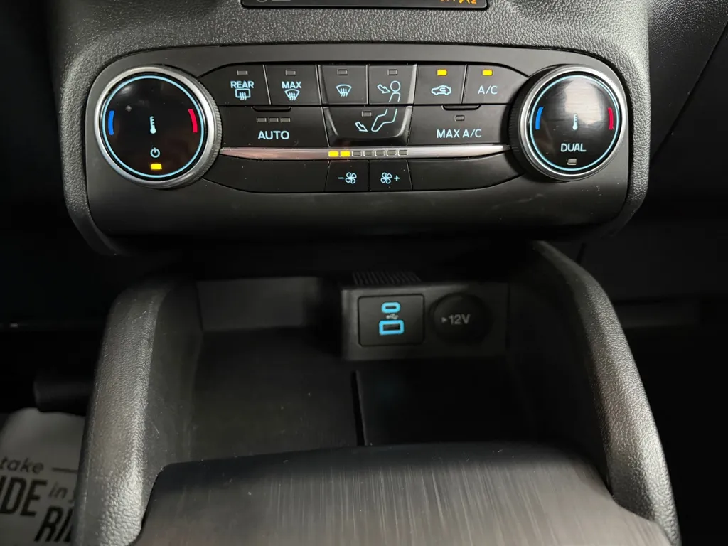 Ford Escape photo 19