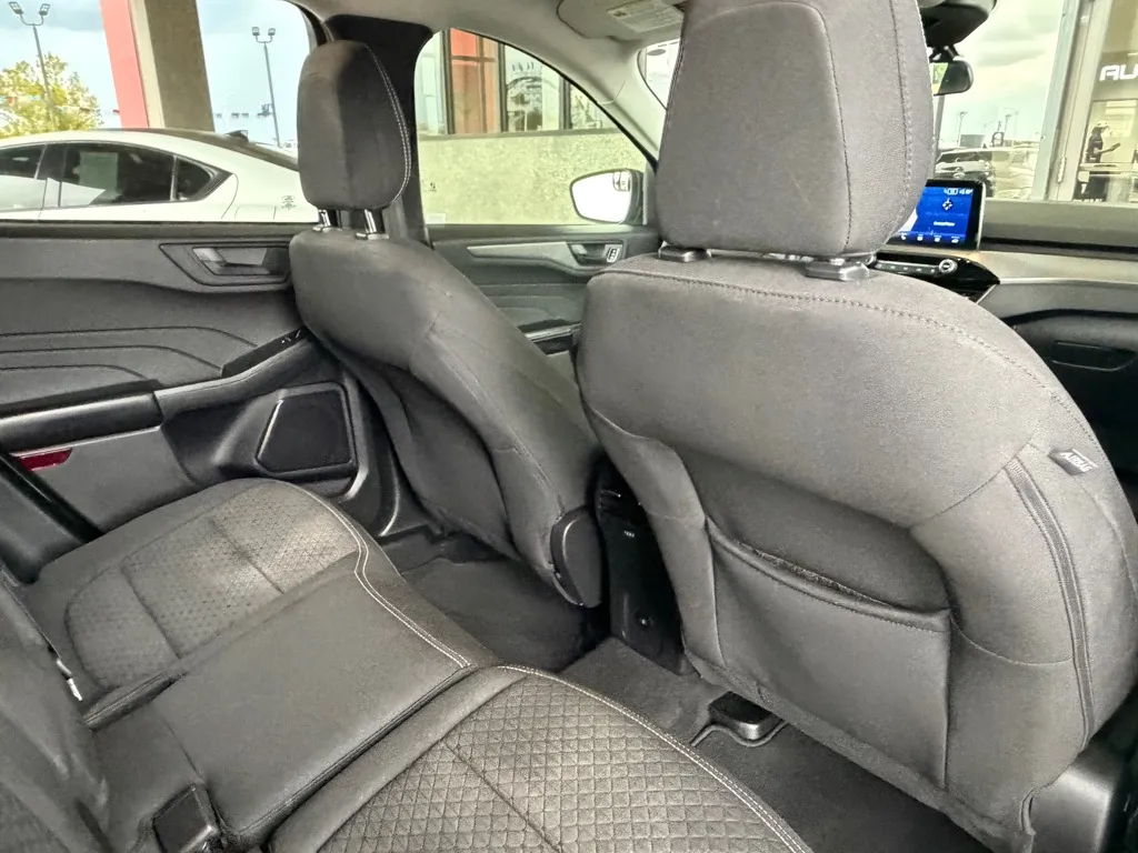 Ford Escape photo 36