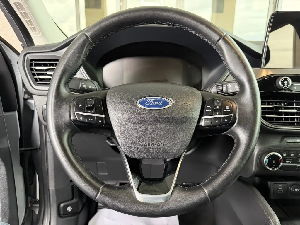 Ford Escape photo 12
