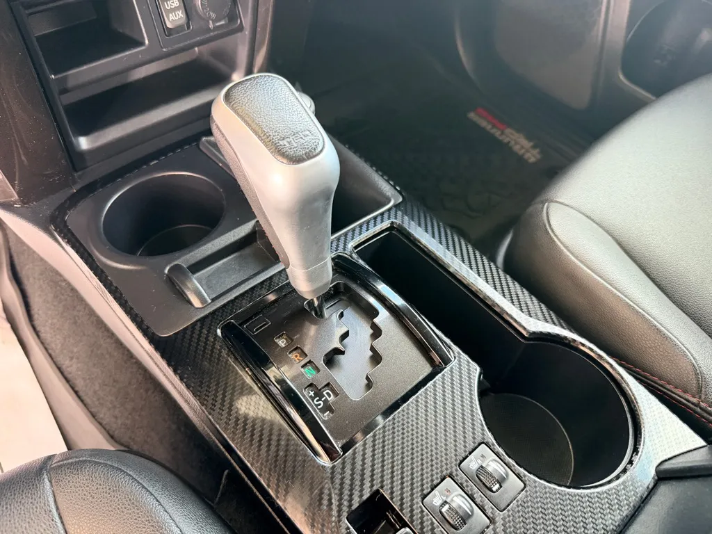 Toyota 4Runner photo 9