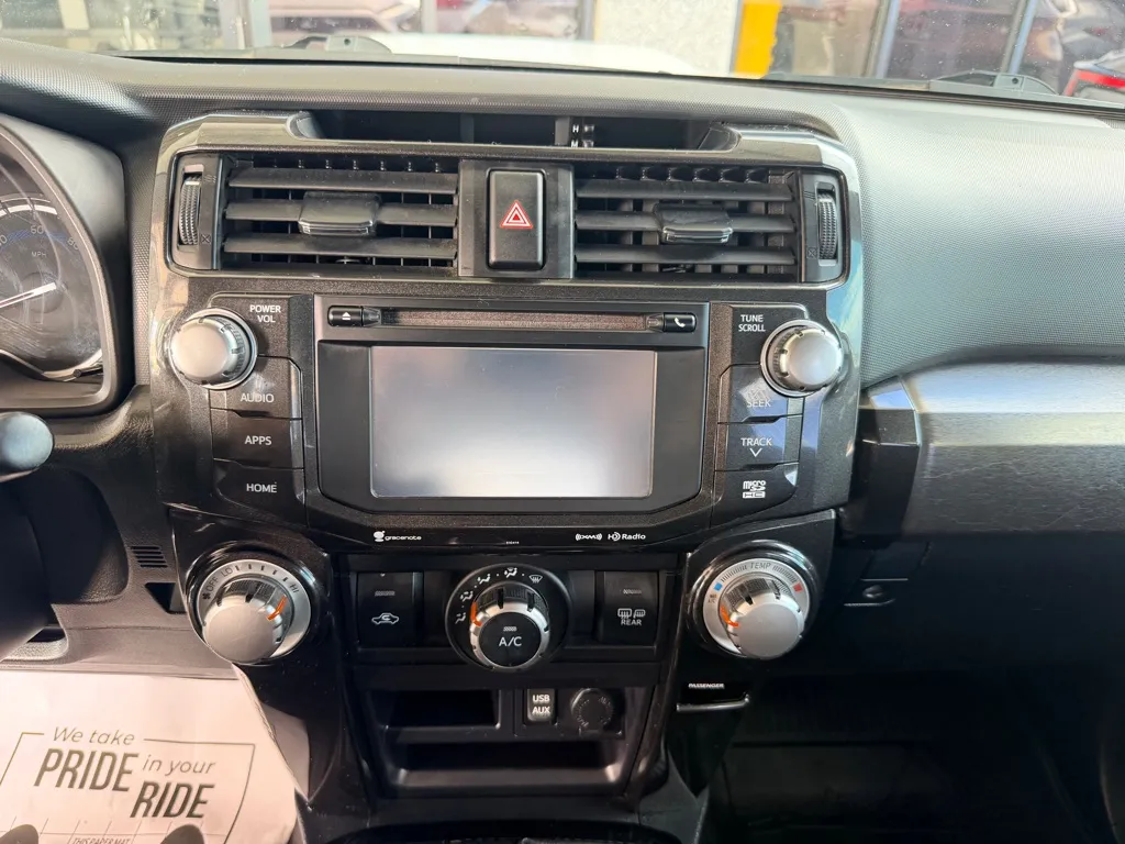 Toyota 4Runner photo 11