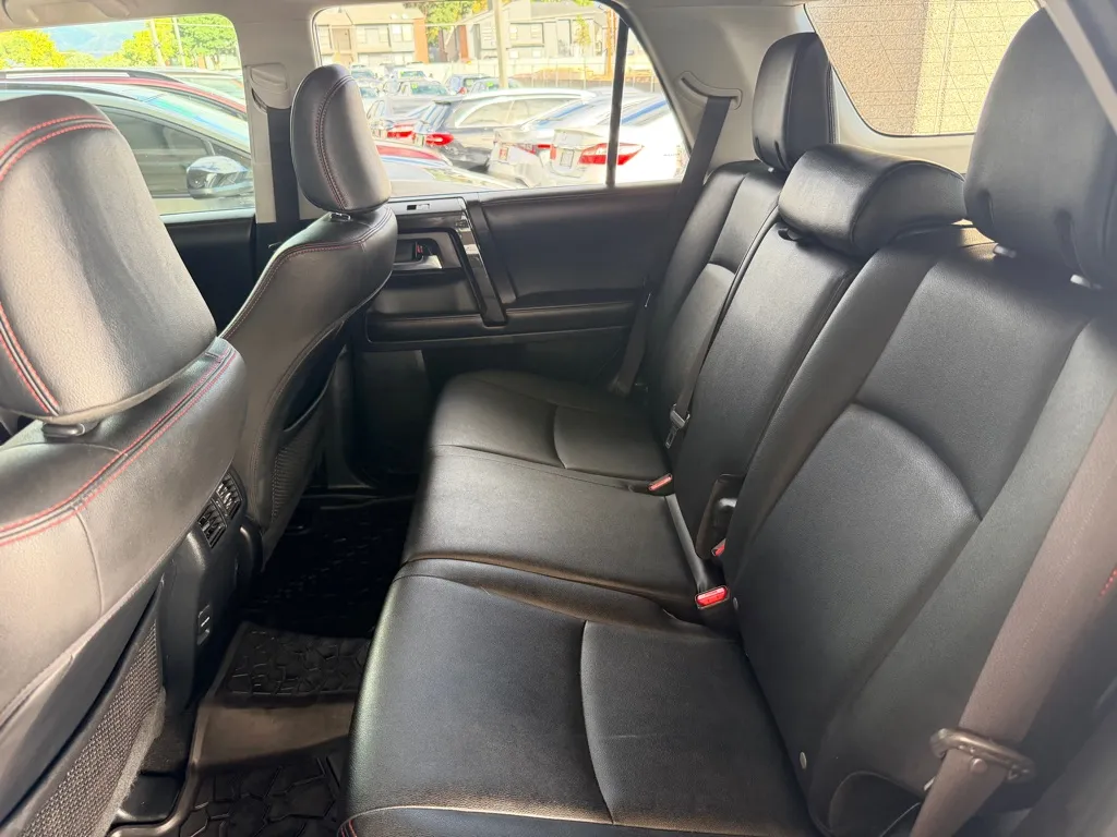 Toyota 4Runner photo 14