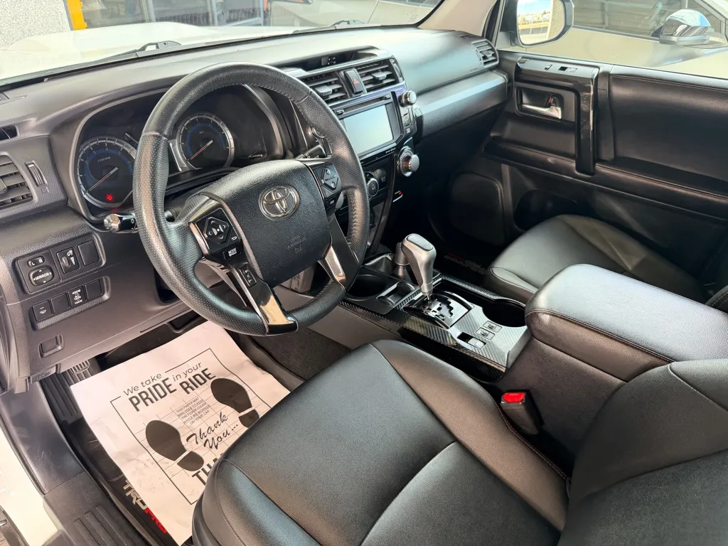 Toyota 4Runner photo 7