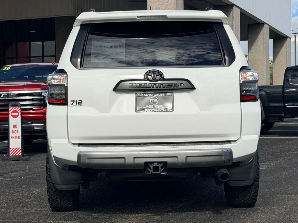Toyota 4Runner photo 33