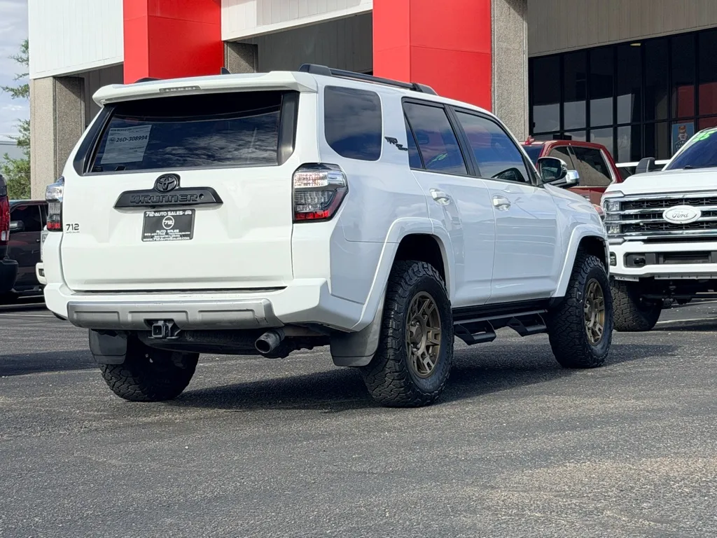 Toyota 4Runner photo 35
