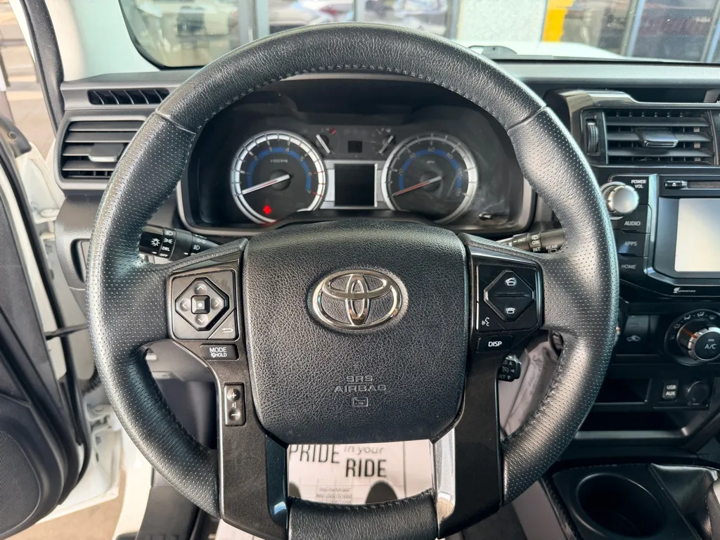 Toyota 4Runner photo 8