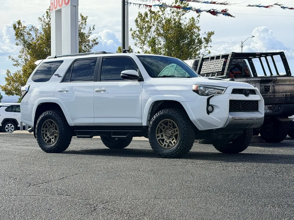 Toyota 4Runner photo 39