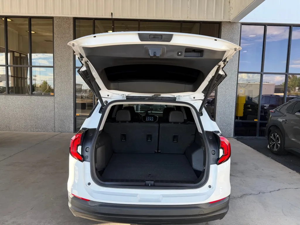 GMC Terrain photo 24