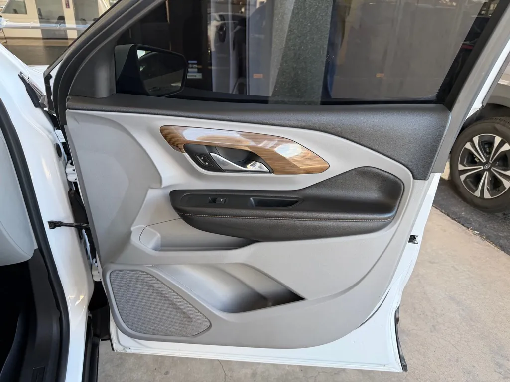 GMC Terrain photo 36