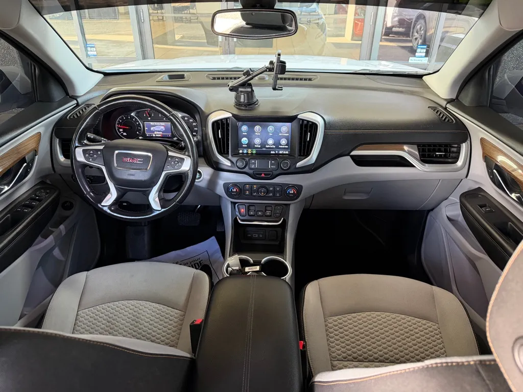GMC Terrain photo 23