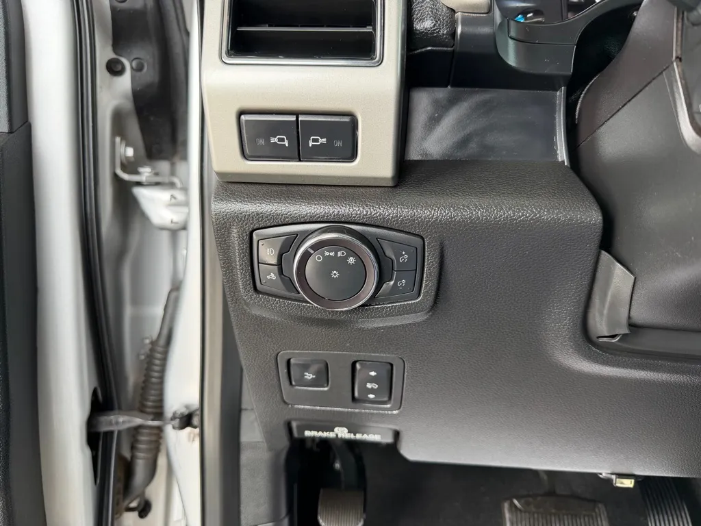 Ford F-250 photo 17