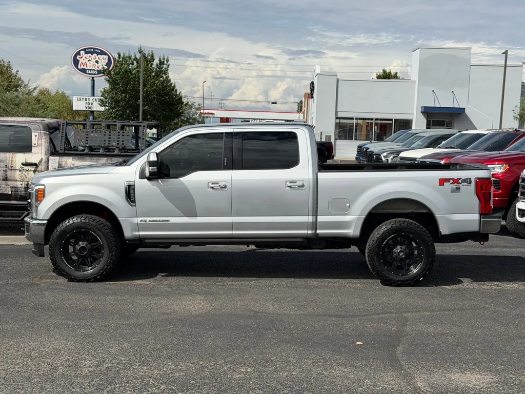 Ford F-250 photo 2