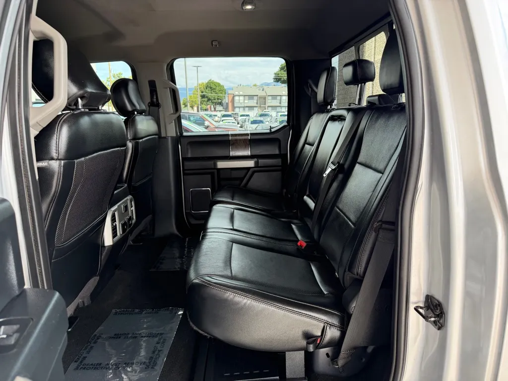 Ford F-250 photo 18