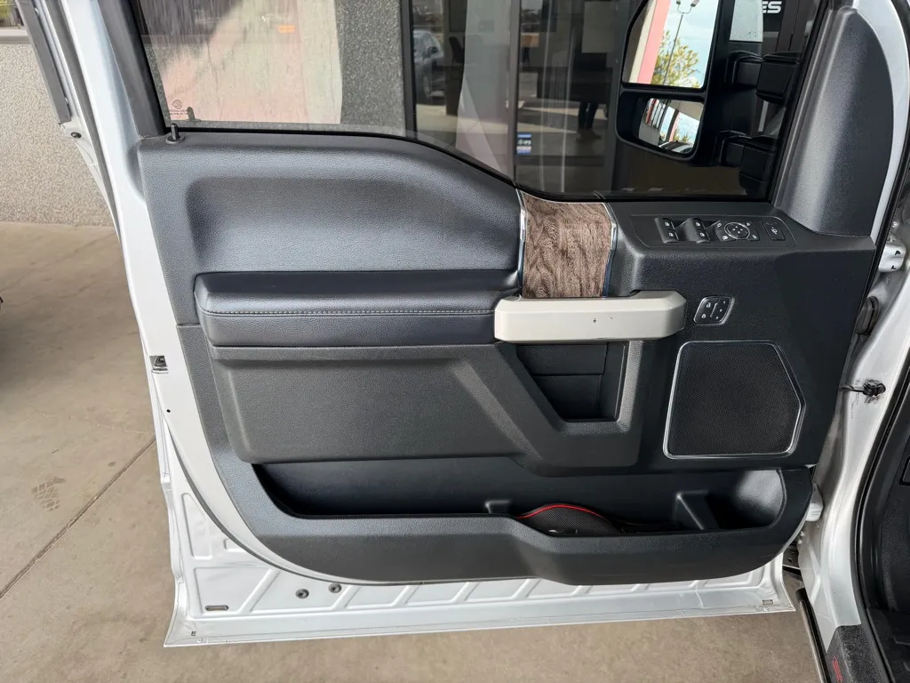 Ford F-250 photo 8