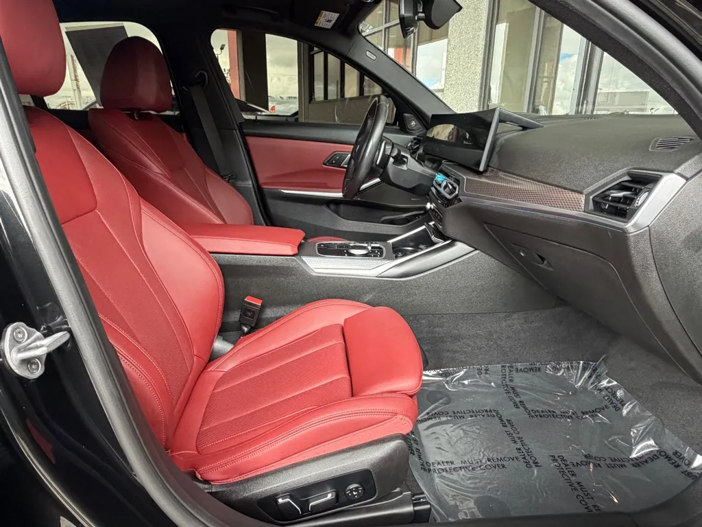 BMW M340i photo 32