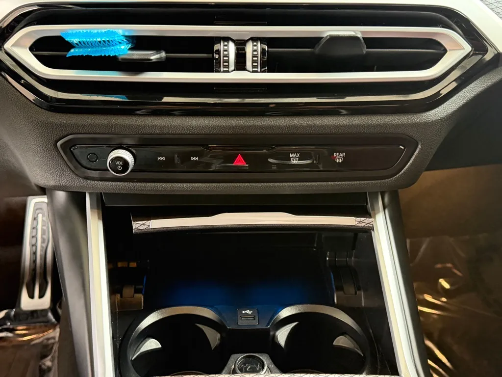 BMW M340i photo 15