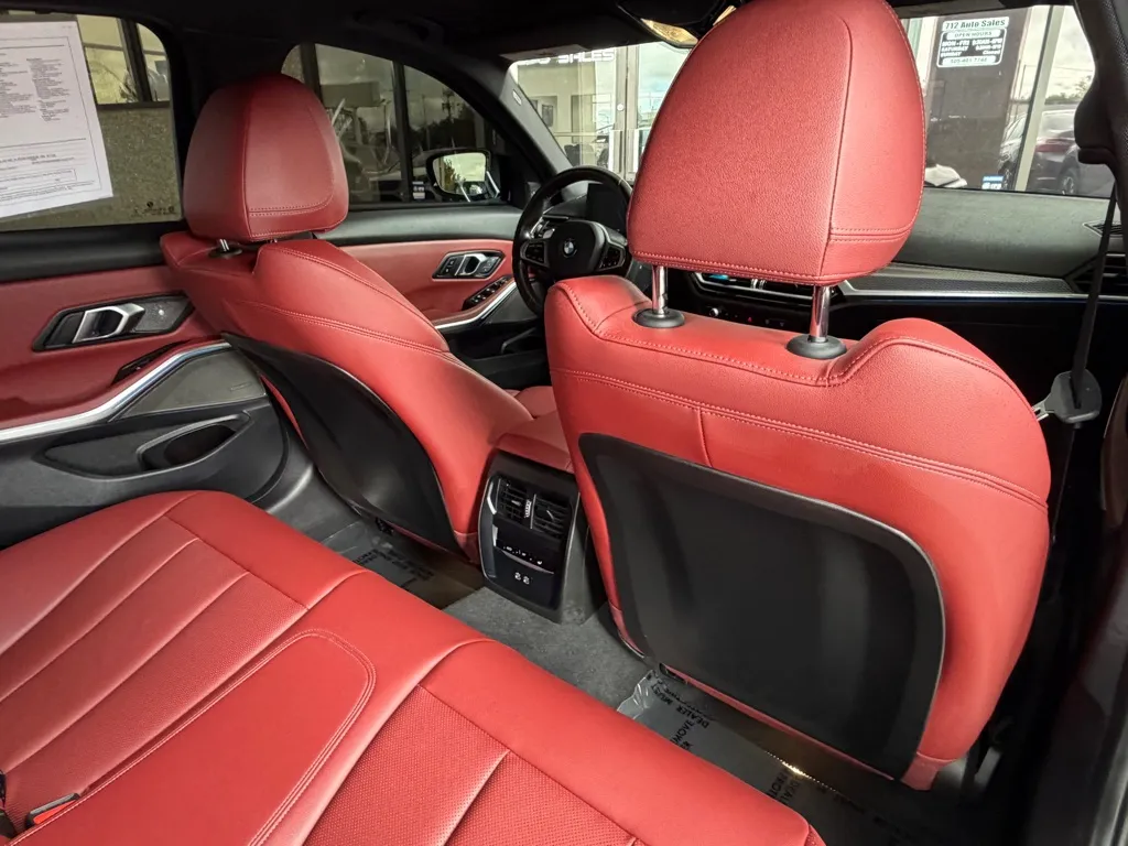 BMW M340i photo 30