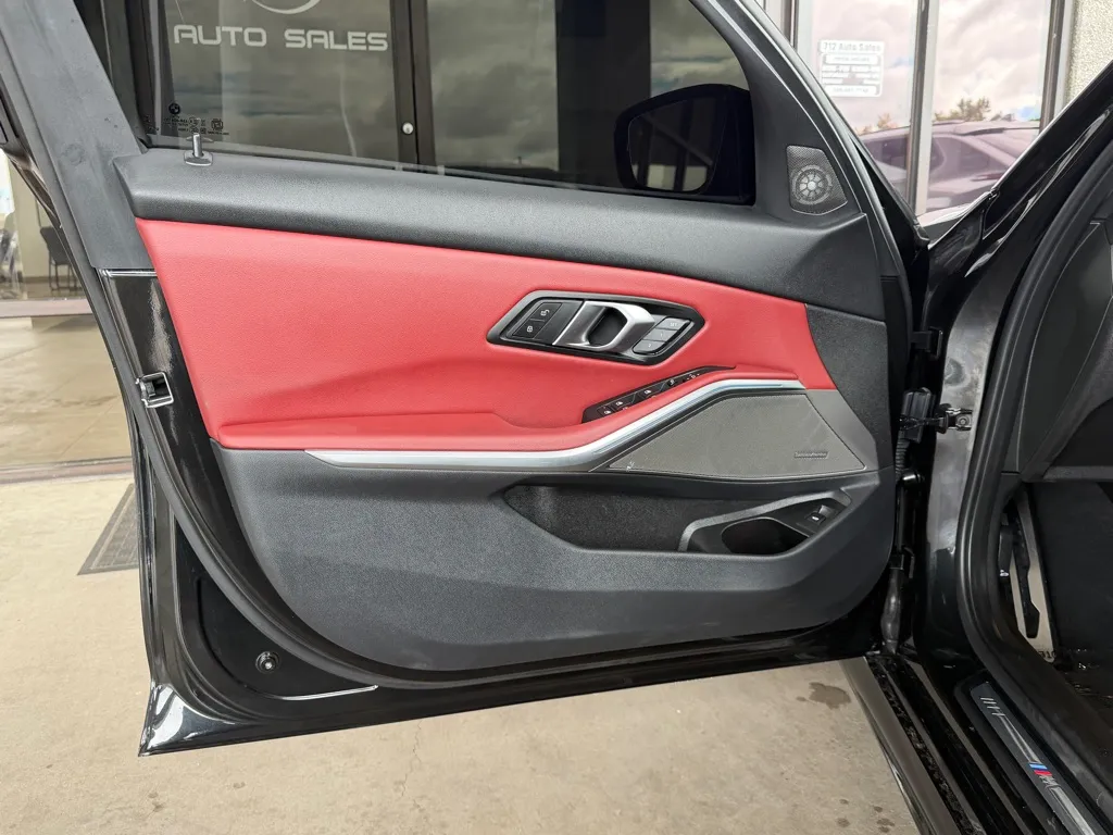 BMW M340i photo 19