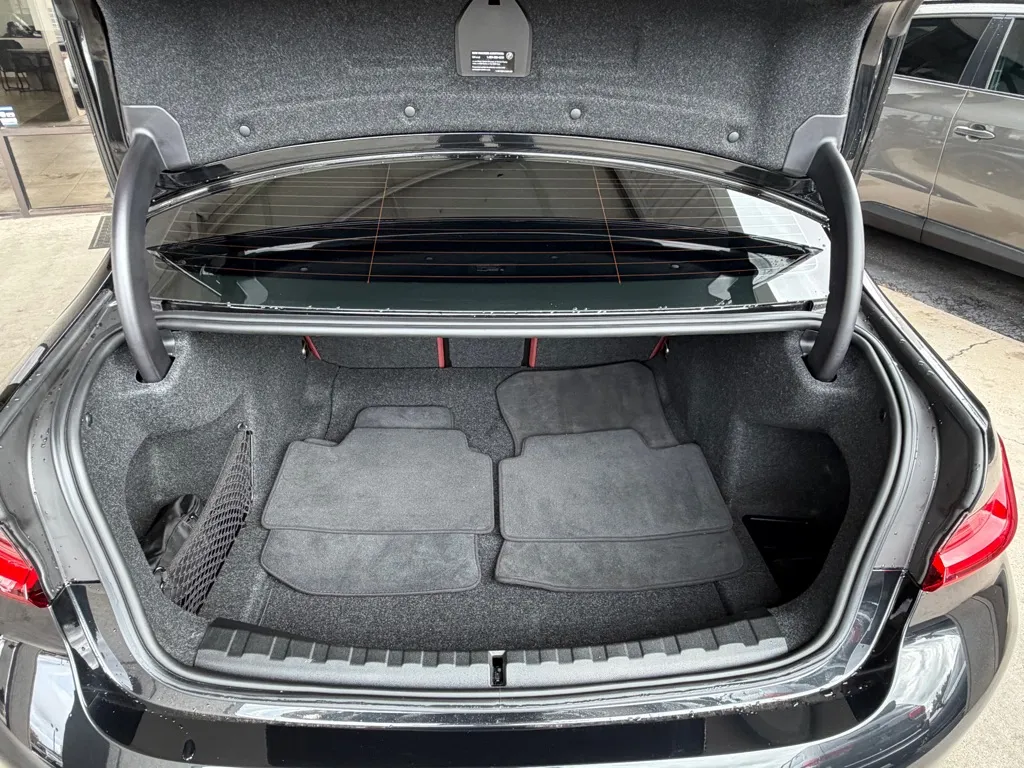 BMW M340i photo 26