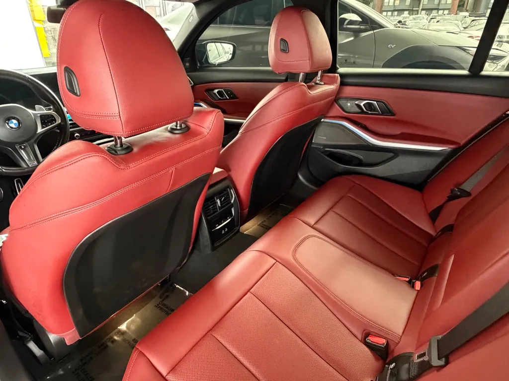BMW M340i photo 22