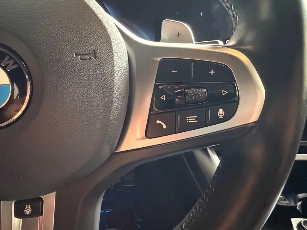 BMW M340i photo 10
