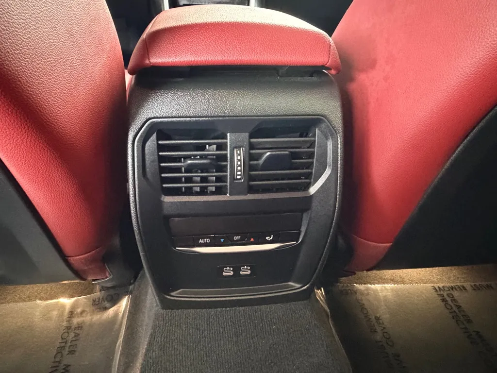 BMW M340i photo 23