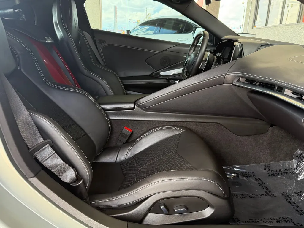 Chevrolet Corvette photo 18