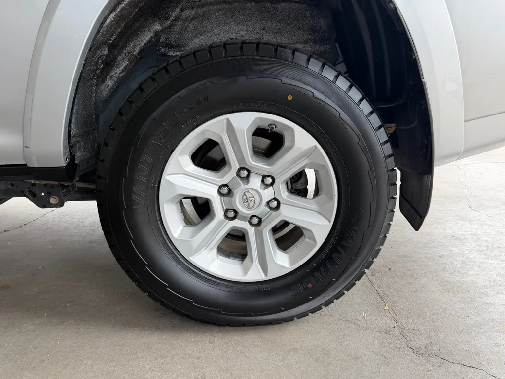 Toyota 4Runner photo 56