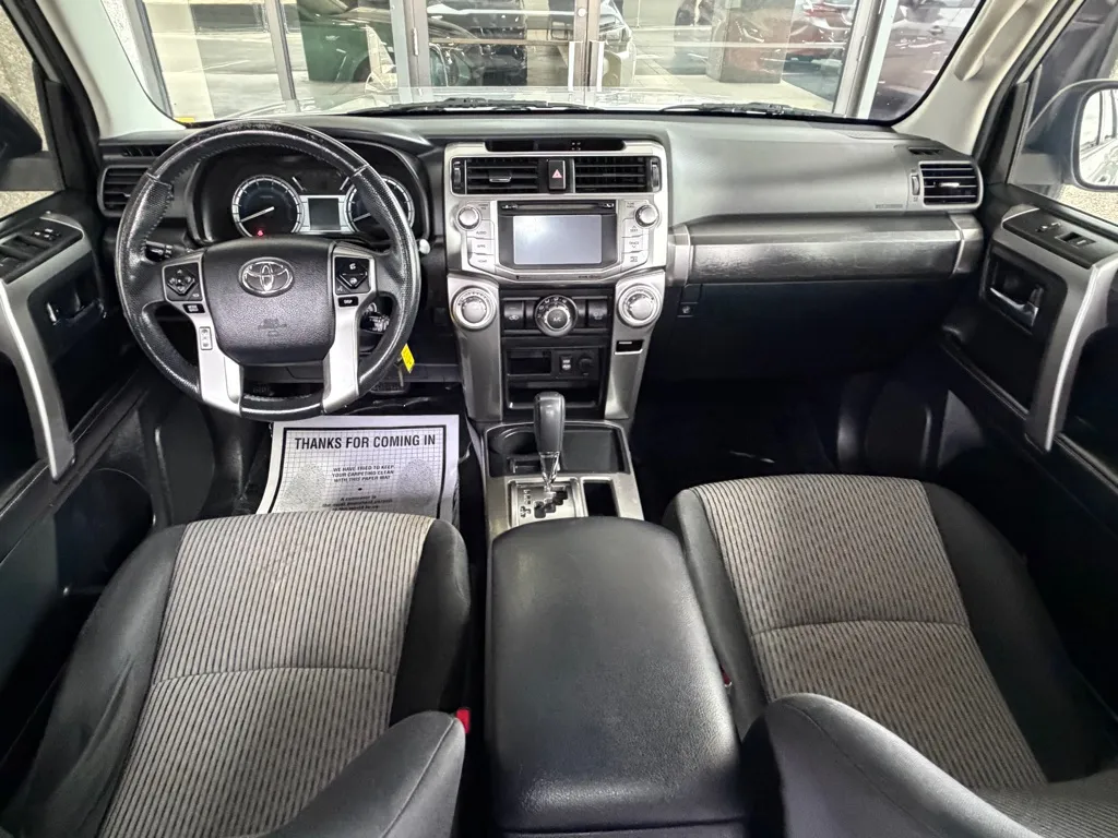 Toyota 4Runner photo 24