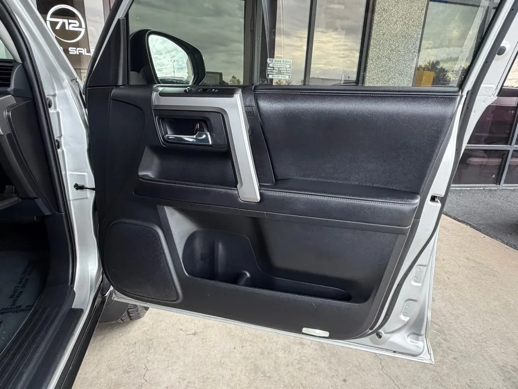 Toyota 4Runner photo 35