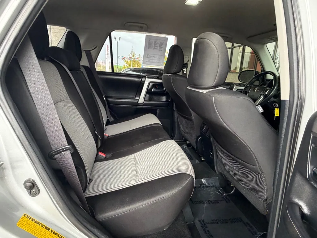 Toyota 4Runner photo 28