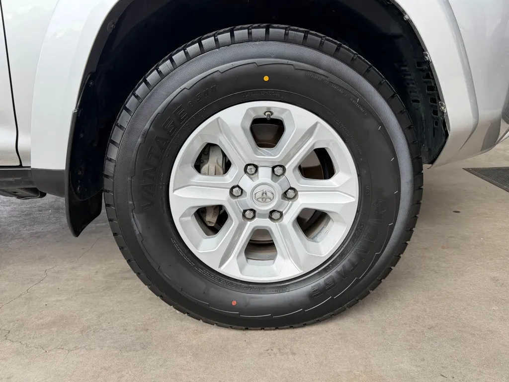 Toyota 4Runner photo 54