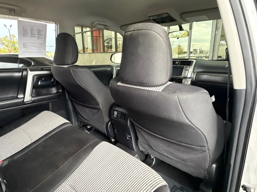 Toyota 4Runner photo 30