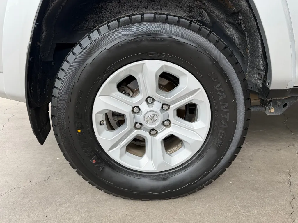 Toyota 4Runner photo 55