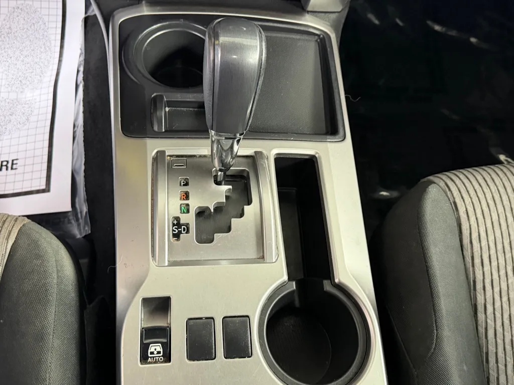 Toyota 4Runner photo 14