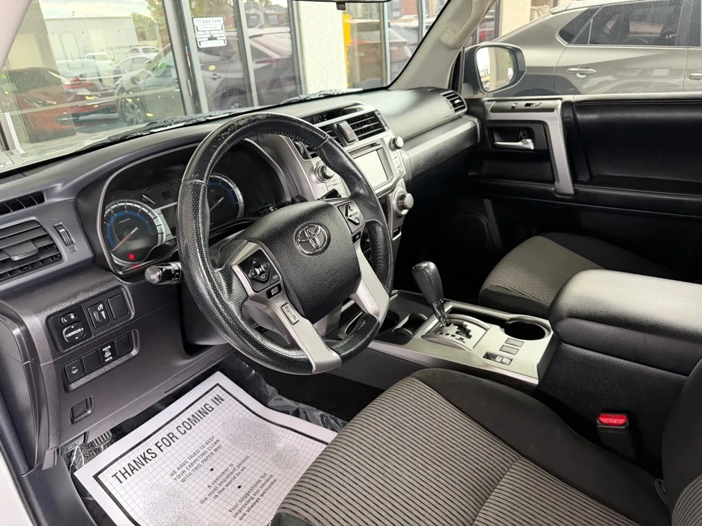 Toyota 4Runner photo 7