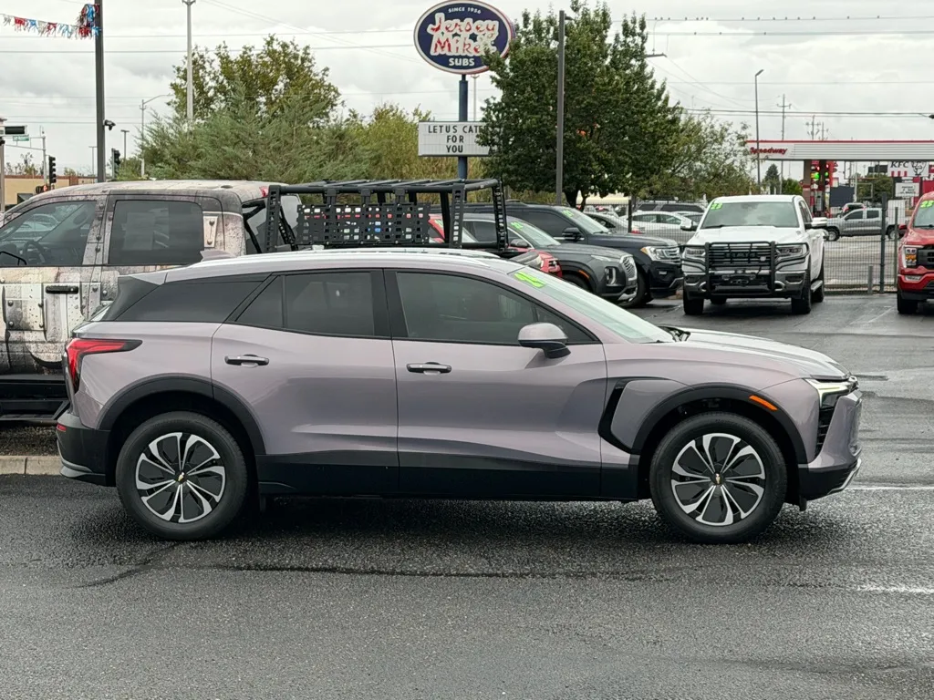 Chevrolet Blazer photo 3