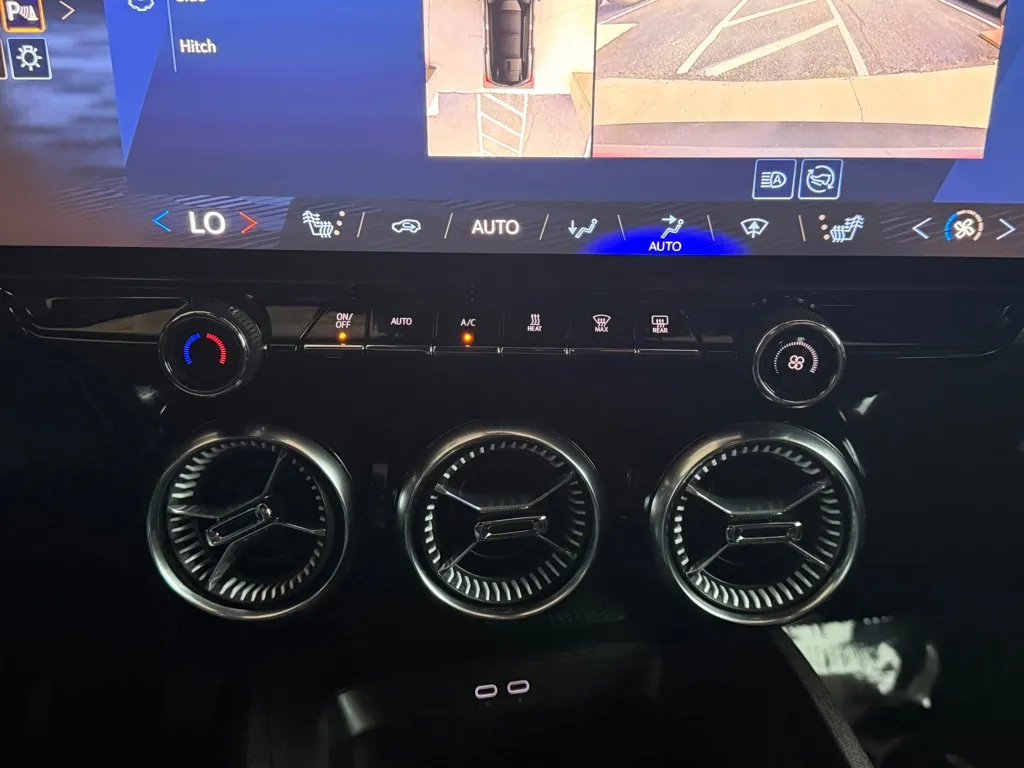 Chevrolet Blazer photo 17