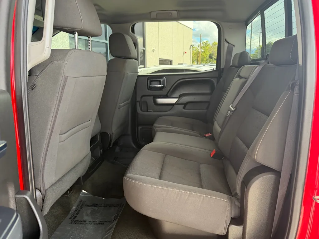 Chevrolet Silverado photo 15