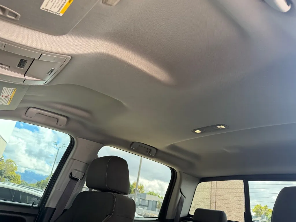 Chevrolet Silverado photo 12