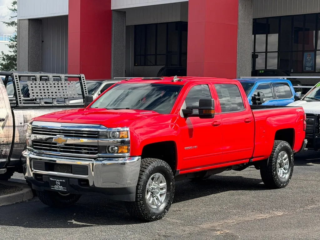 Chevrolet Silverado photo 32