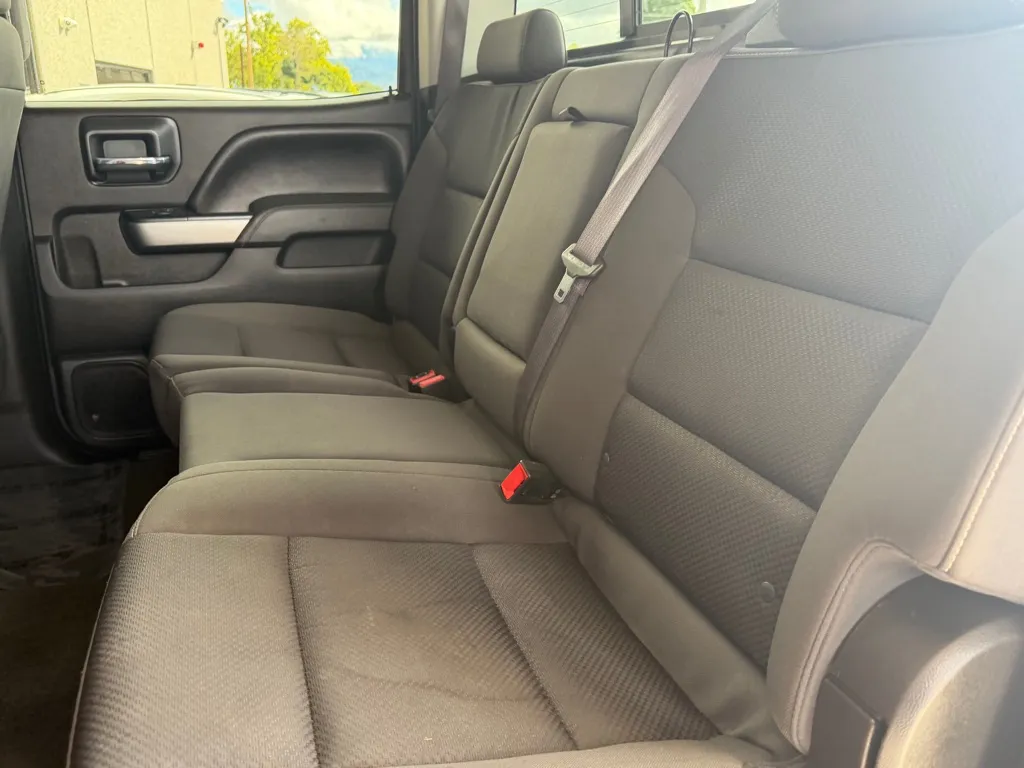 Chevrolet Silverado photo 16